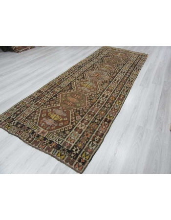 Vintage decorative Turkish kilim rug