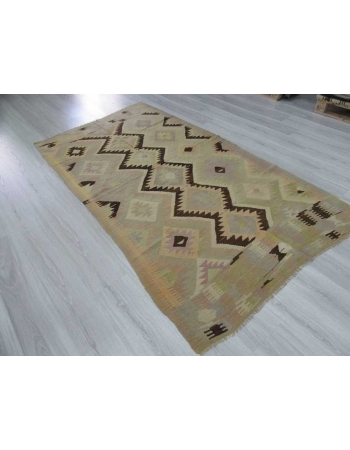 Vintage handwoven pastel one-of-a-kind Turkish kilim rug