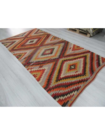 Vintage zig zag designed Turkish kilim rug