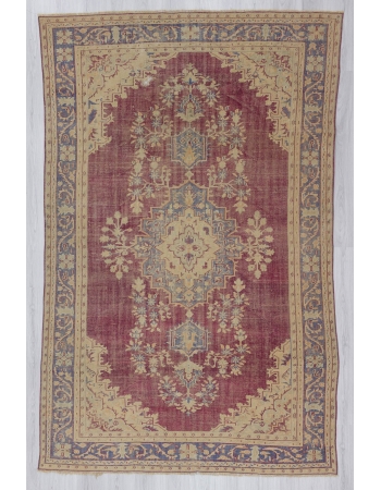 Vintage handknotted Turkish rug