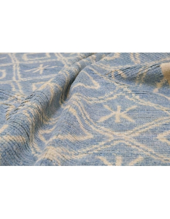 Blue & Cream Modern Wool Rug - 5` 8″ x 7` 8″