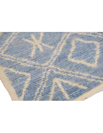 Blue & Cream Modern Wool Rug - 5` 8″ x 7` 8″