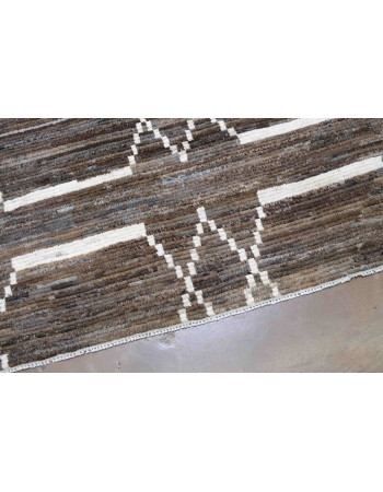 Brown & Natural Modern Wool Rug - 8` 3″ x 9` 3″