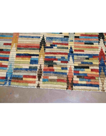 Colorful Small Modern Wool Rug - 3` 10″ x 5` 7″