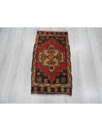 Vintage mini rug