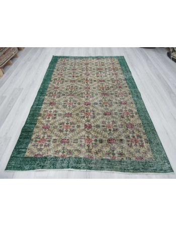 Floral vintage Turkish rug