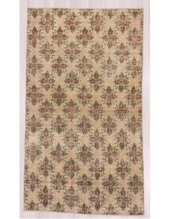 Vintage floral Turkish rug