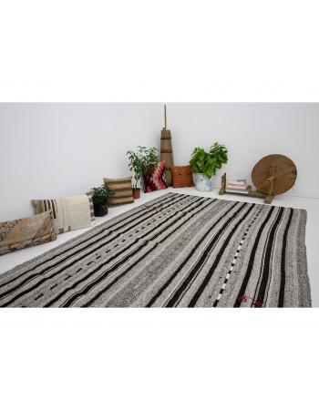 Gray & Black Striped Vintage Kilim Rug - 5`9" x 9`5"