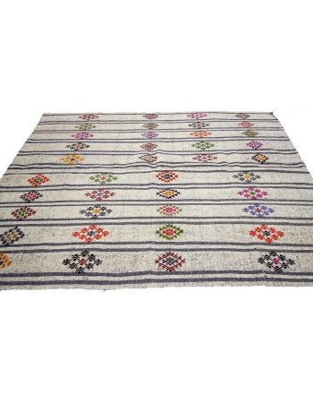 Embroidered Gray Vintage Kilim Rug - 6`7" x 8`8"