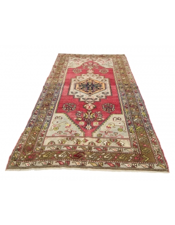 1960's Vintage Turkish Konya Rug - 4`7" x 7`9"