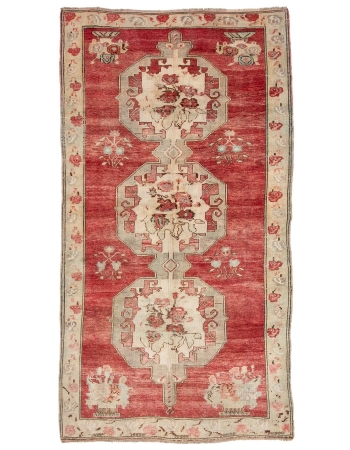 1960's Vintage Turkish Anatolian Rug - 5`5" x 10`6"