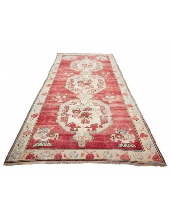 1960's Vintage Turkish Anatolian Rug - 5`5" x 10`6"