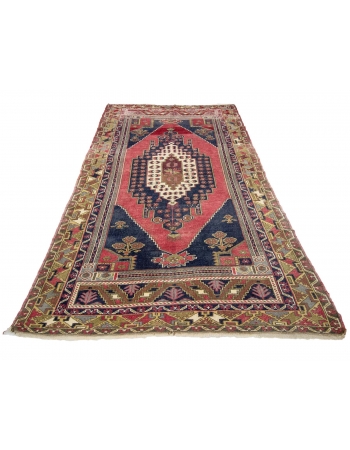 Geometric Vintage Turkish Wool Rug - 5`2" x 8`9"