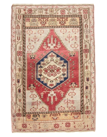 One Of A Kind Vintage Turkish Rug - 4`2" x 6`1"