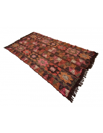 Embroidered Vintage Arabi Kilim Rug - 4`1" x 7`9"