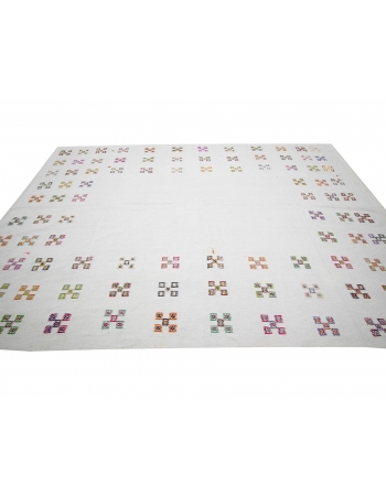 Embroidered Vintage White Cotton Kilim - 7`8" x 10`10"