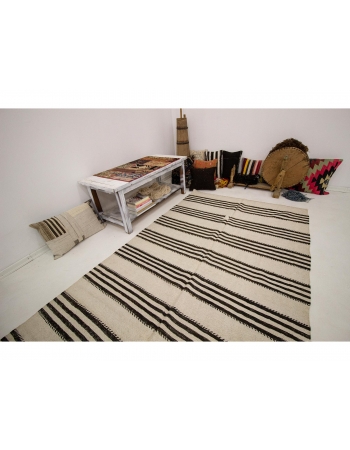 White & Black Striped Hemp Kilim Rug - 4`8" x 8`3"