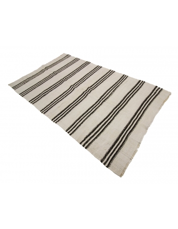 Black & White Striped Hemp Kilim Rug - 4`3" x 7`3"