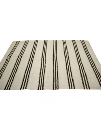 Black & White Striped Hemp Kilim Rug - 4`3" x 7`3"