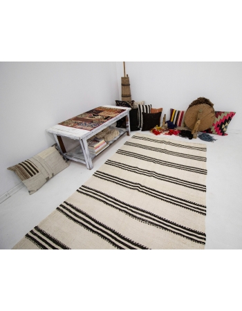 Black & White Striped Hemp Kilim Rug - 4`3" x 7`3"