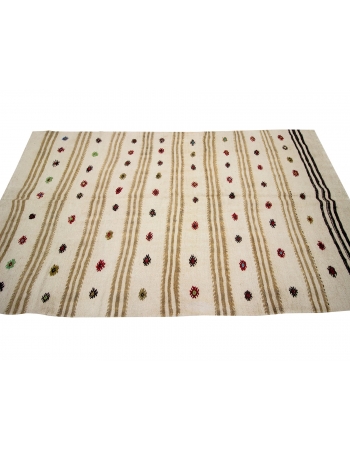 Embroidered  Vintage Hemp Kilim Rug - 4`5" x 7`10"