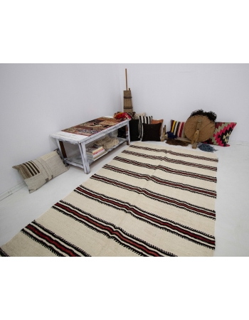 Striped Hemp Vintage Kilim Rug - 4`9" x 9`4"