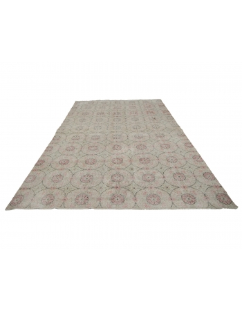 Floral Vintage Turkish Area Rug - 6`7" x 9`1"