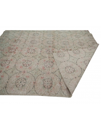 Floral Vintage Turkish Area Rug - 6`7" x 9`1"