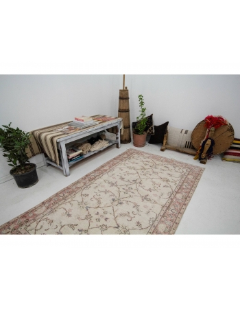 Floral Vintage Turkish Oushak Rug - 3`9" x 6`7"