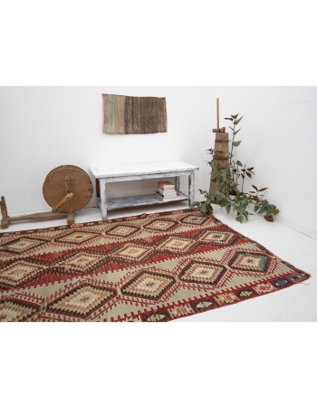 Vintage Handwoven Turkish Kilim Rug - 5`5" x 9`7"