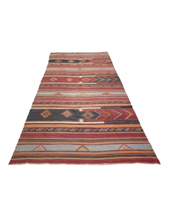 Vintage Handwoven Turkish Kilim Rug - 5`7" x 10`11"