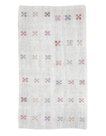 Light Gray Embroidered Vintage Kilim Rug - 5`9" x 10`1"