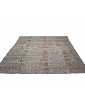 Gray Vintage Embroidered Kilim Rug - 7`1" x 8`6"