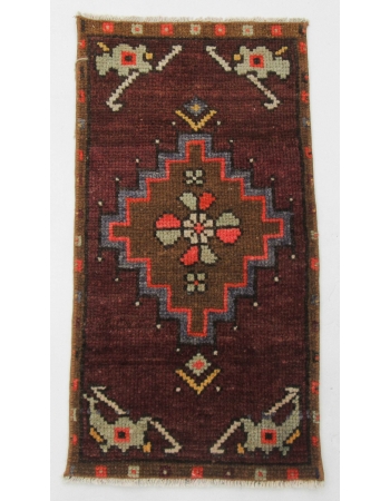 Vintage Decorative Mini Rug - 1`4" x 2`8"