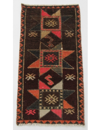 Unique Vintage Mini Kars Rug - 1`5" x 2`10"