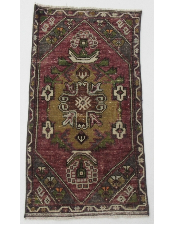 Decorative Mini Vintage Rug - 1`7" x 2`11"