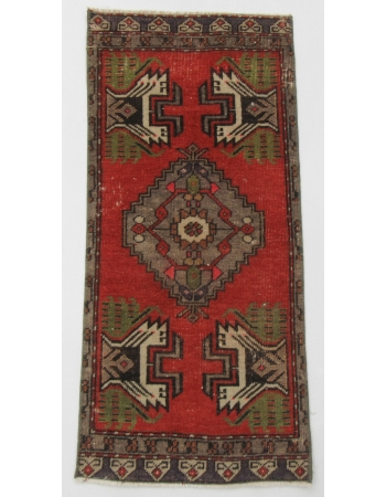 Vintage Wool Mini Decorative Rug - 1`5" x 3`1"