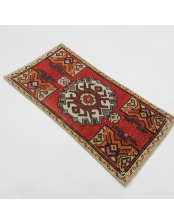 Mini Vintage Turkish Rug - 1`5" x 2`10"