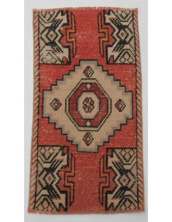 Vintage Wool Mini Rug - 1`7" x 2`11"