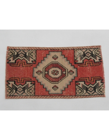 Vintage Wool Mini Rug - 1`7" x 2`11"