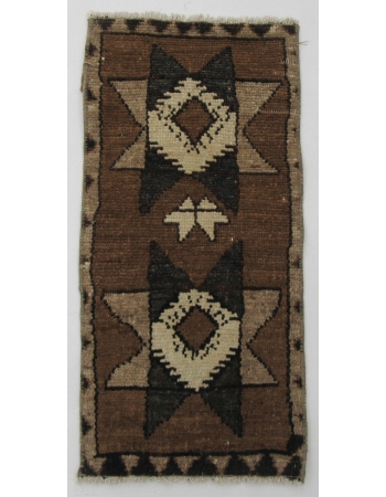 Mini Brown Vintage Wool Rug - 1`3" x 2`7"