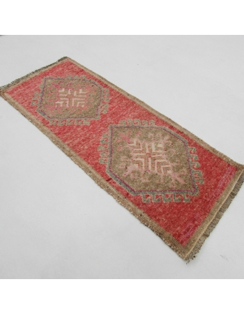 Decorative Vintage Mini Rug - 1`7" x 3`9"