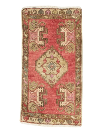 Red & Brown Vintage Mini Rug - 1`7" x 3`0"