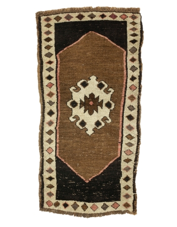 Decoerative Mini Turkish Wool Rug - 1`9" x 3`6"