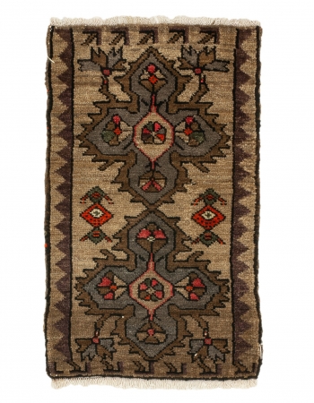 Vintage Turkish Mini Rug - 1`7" x 2`7"