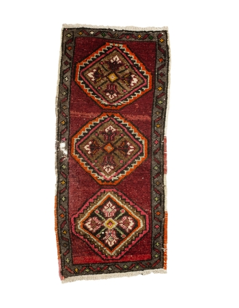 Vintage Mini Decorative Rug - 1`8" x 3`8"