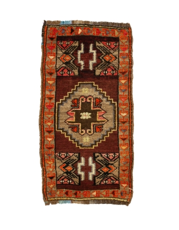 Mini Vintage Turkish Rug - 1`8" x 3`3"