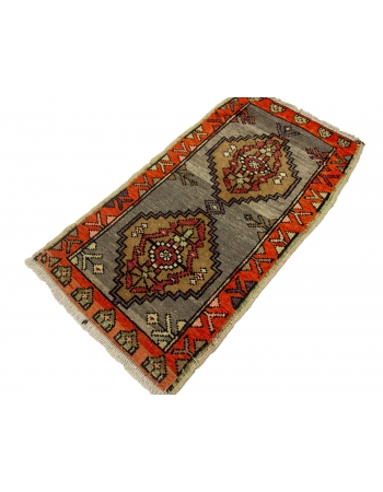 Gray & Orange Mini Vintage Rug - 1`7" x 3`0"