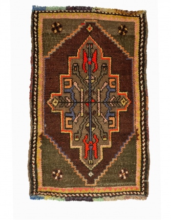 Decorative Mini Vintage Rug - 1`10" x 2`9"