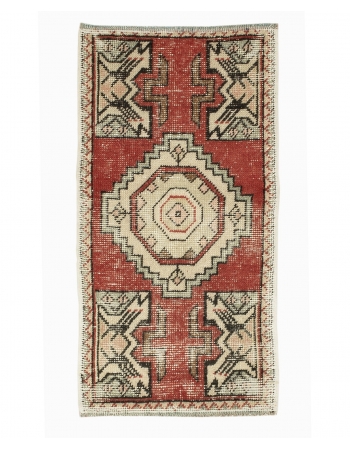 Vintage Decorative Mini Rug - 1`7" x 2`11"